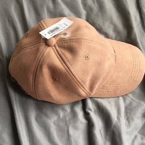 Old Navy Accessories - NWT Faux Suede Ball Cap Hat Old Navy Accessories - NWT Faux Suede Ball Cap Hat